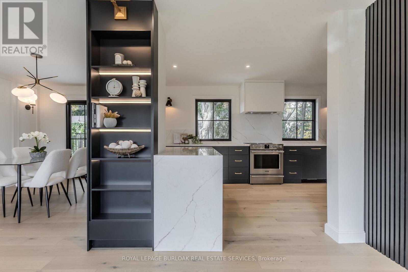 3029 Eva Drive, Burlington, Ontario  L7N 2K3 - Photo 13 - W12535094