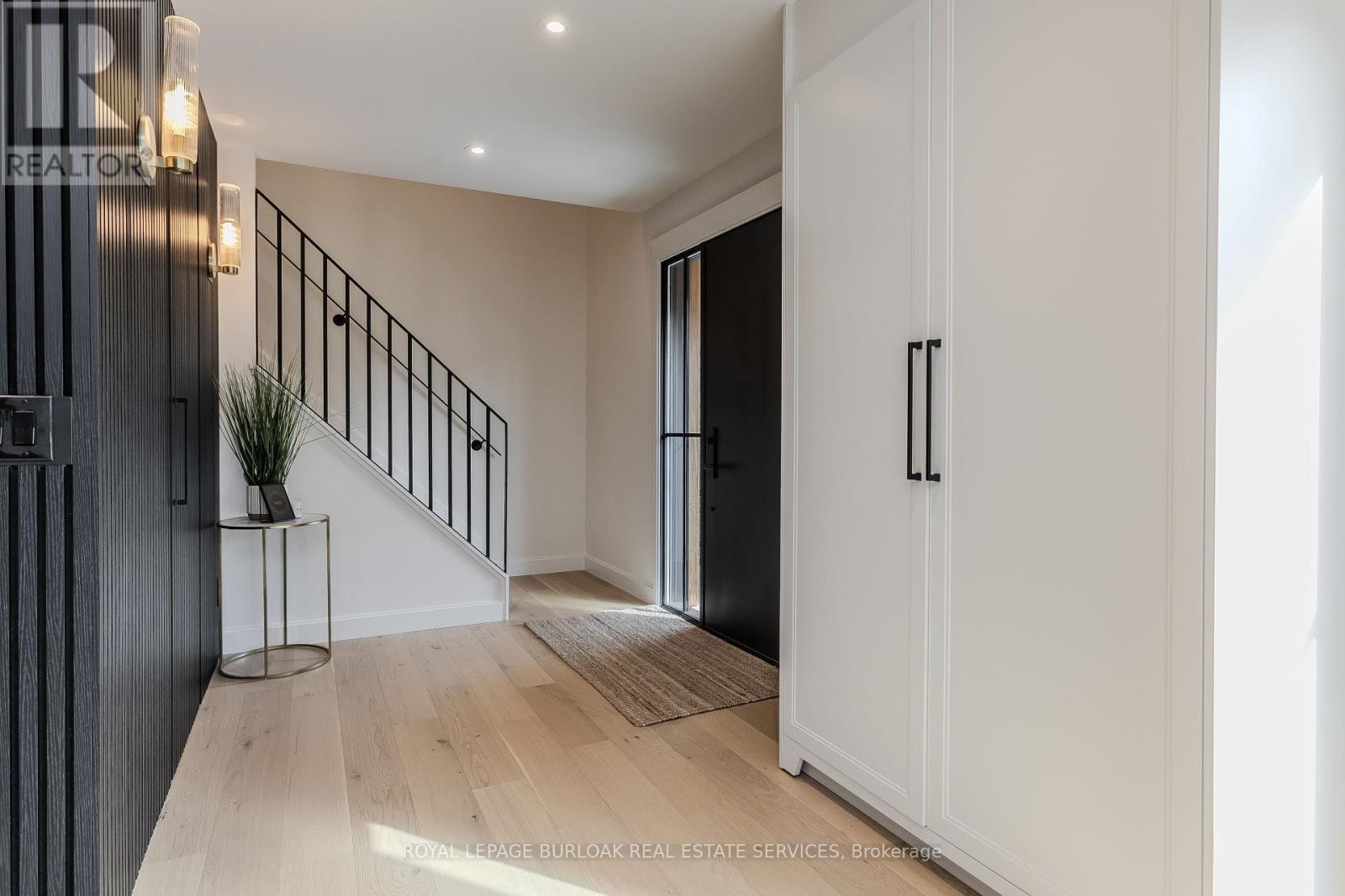 3029 Eva Drive, Burlington, Ontario  L7N 2K3 - Photo 22 - W12535094