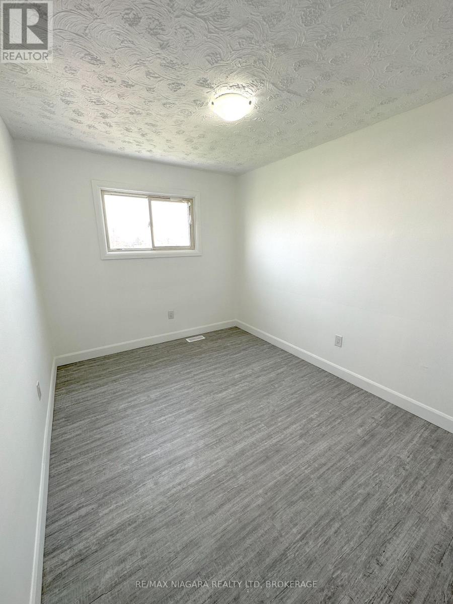 1 - 71 Hagey Avenue, Fort Erie, Ontario L2A 1W5 - Photo 11 - X12535152