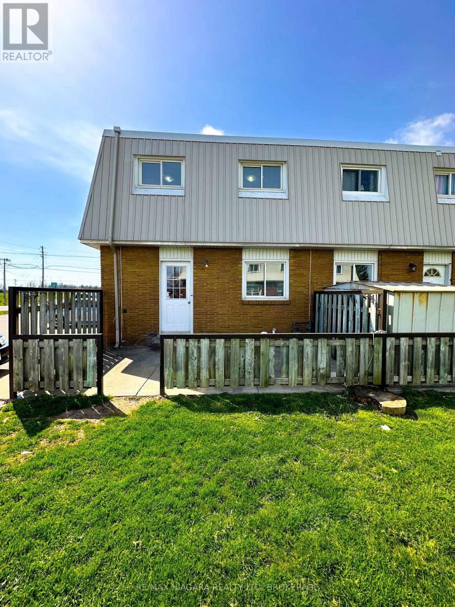 1 - 71 Hagey Avenue, Fort Erie, Ontario L2A 1W5 - Photo 17 - X12535152