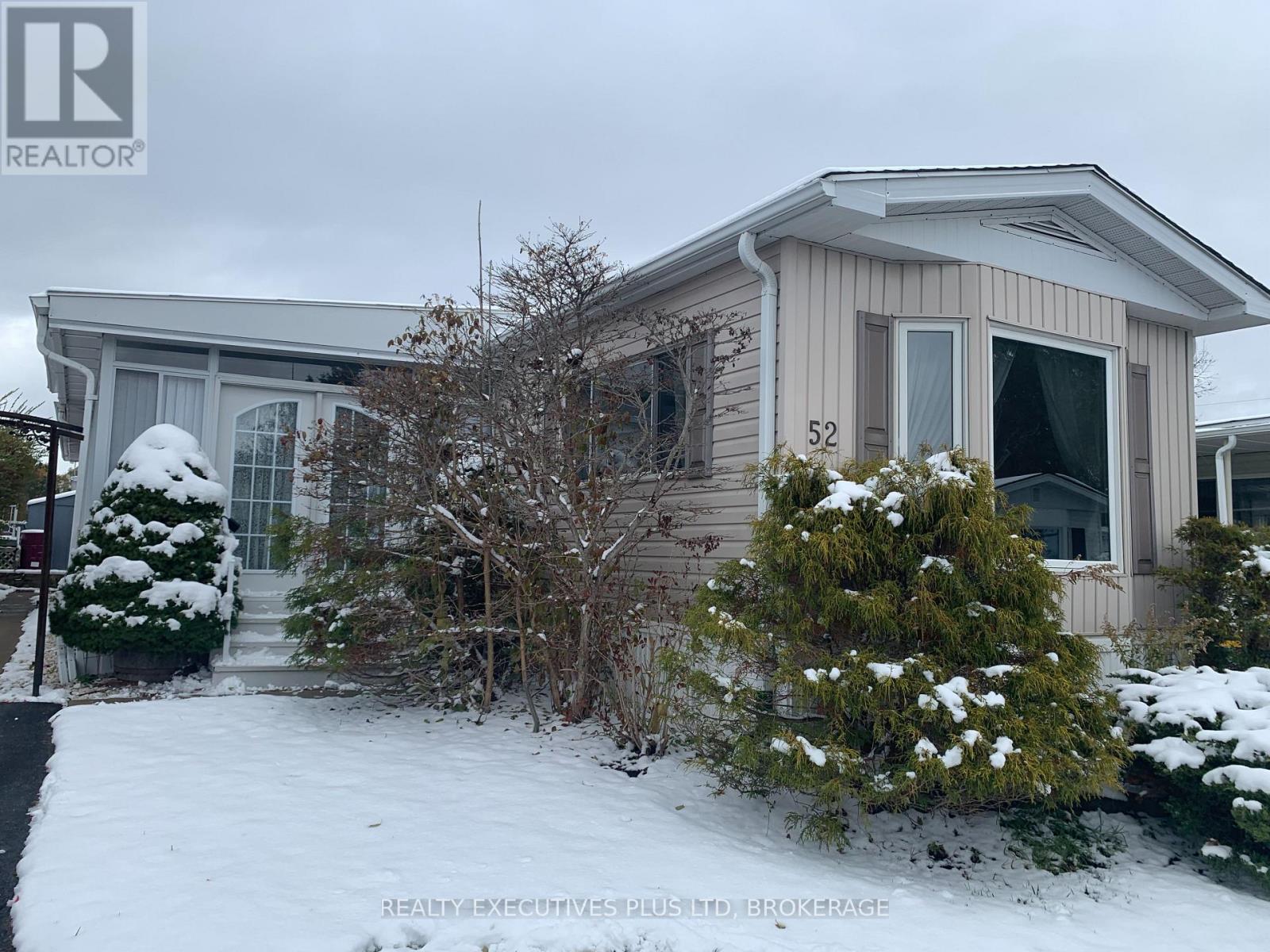 52 - 3033 Townline Road, Fort Erie, Ontario L0R 1S0 - Photo 2 - X12535178