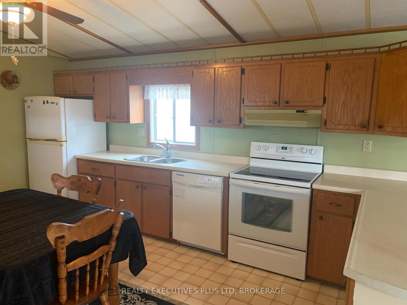 52 - 3033 Townline Road, Fort Erie, Ontario L0R 1S0 - Photo 7 - X12535178