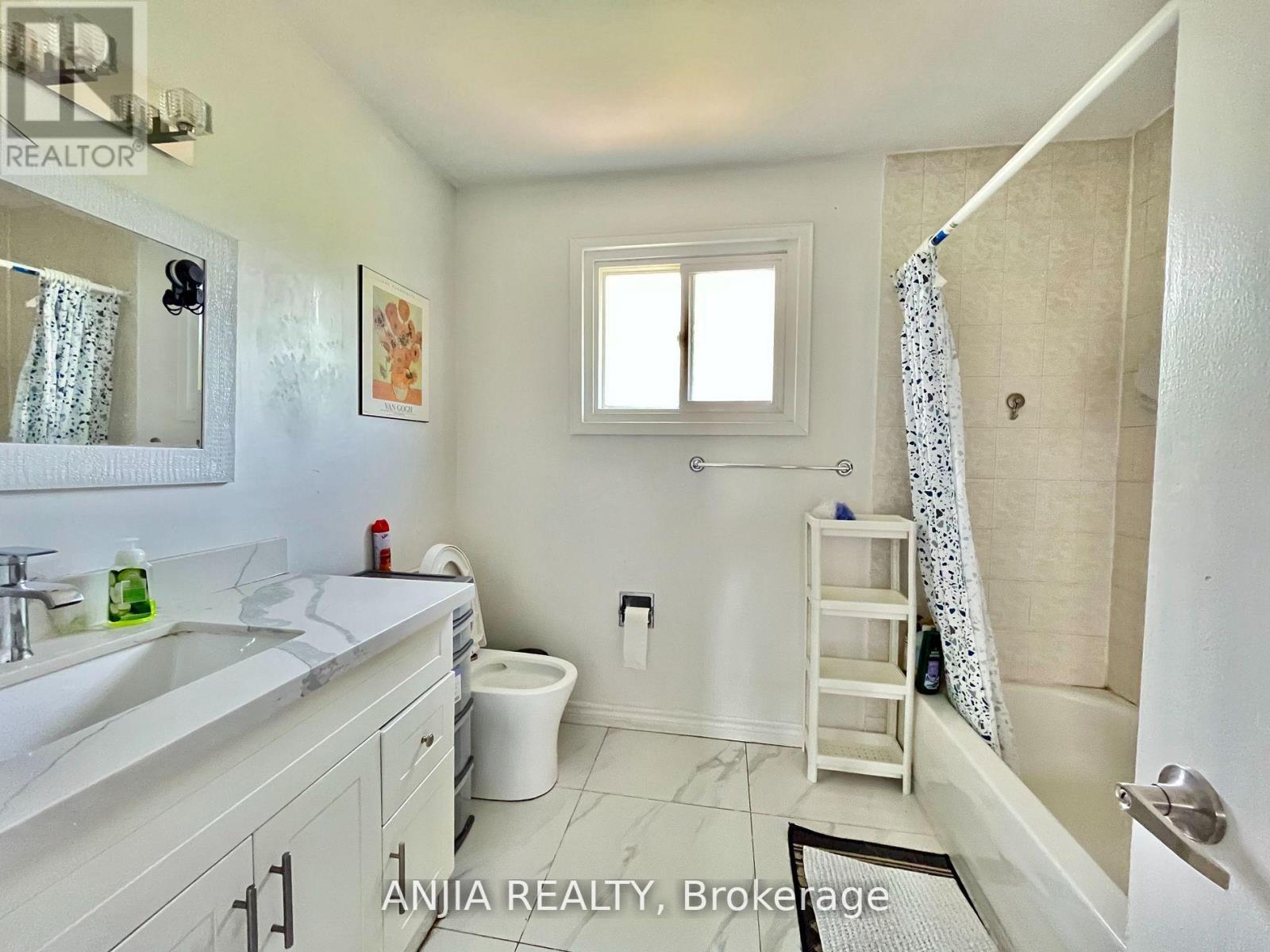 Unit 3 - 256 Homewood Avenue, Toronto, Ontario  M2R 2N3 - Photo 22 - C12535112