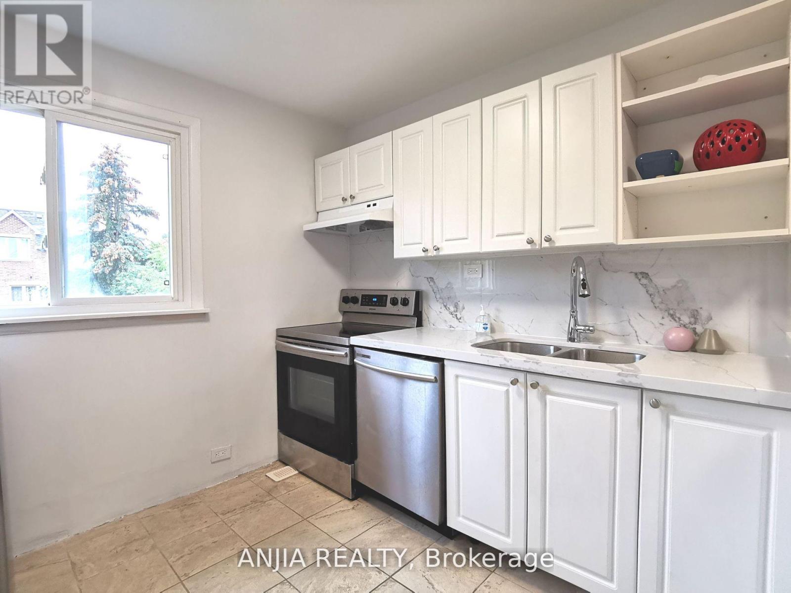 Unit 3 - 256 Homewood Avenue, Toronto, Ontario  M2R 2N3 - Photo 7 - C12535112