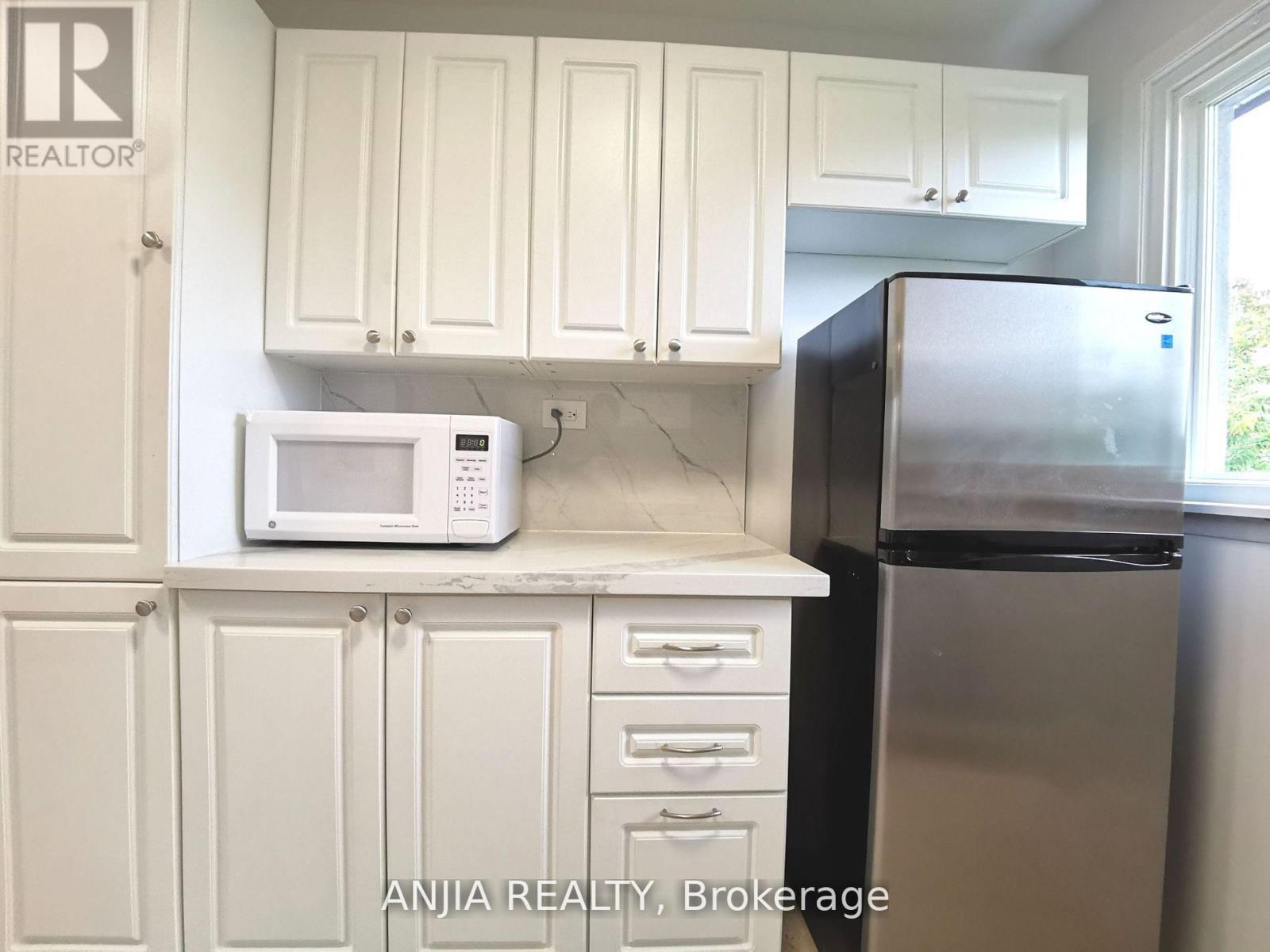 Unit 3 - 256 Homewood Avenue, Toronto, Ontario  M2R 2N3 - Photo 8 - C12535112