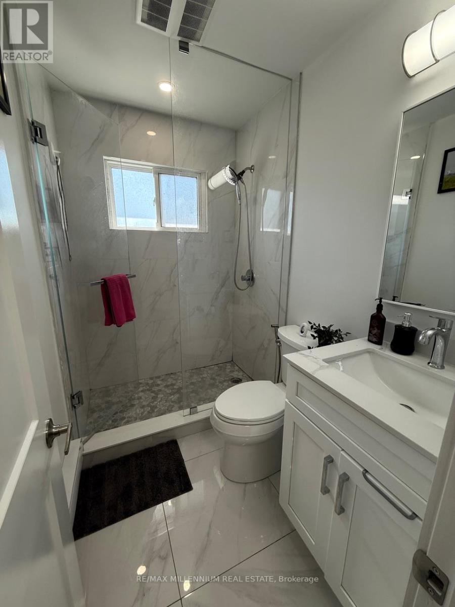 1115 O'connor Drive, Toronto, Ontario  M4B 2T5 - Photo 7 - E12535162