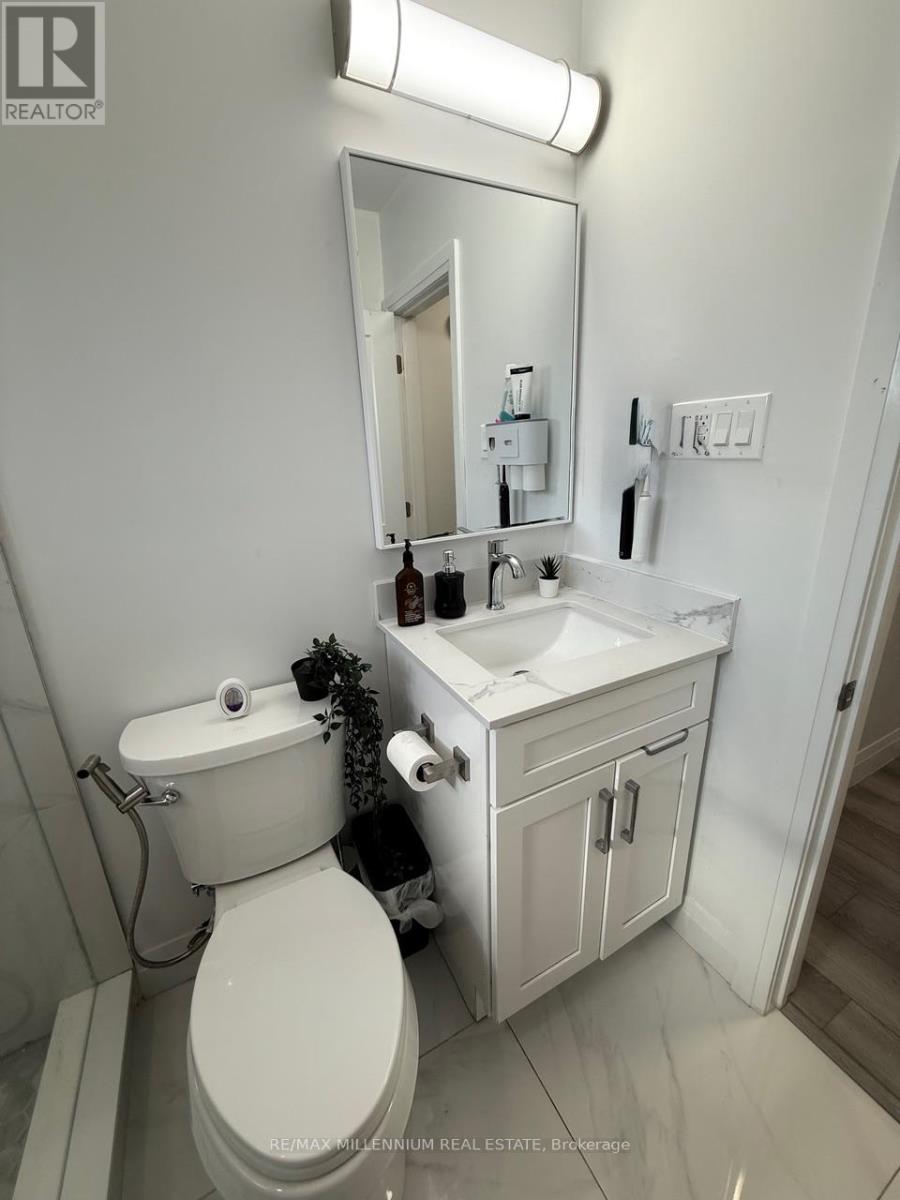 1115 O'connor Drive, Toronto, Ontario  M4B 2T5 - Photo 8 - E12535162