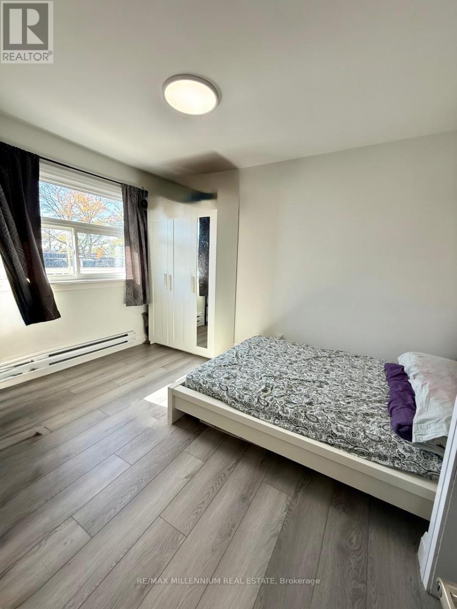 1115 O'connor Drive, Toronto, Ontario  M4B 2T5 - Photo 9 - E12535162