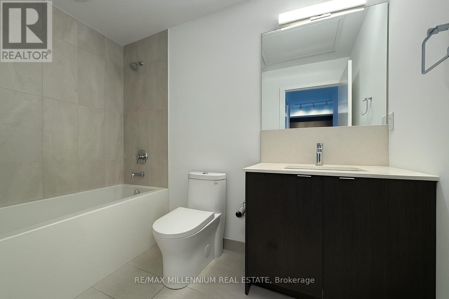 401 A - 1606 Charles Street, Whitby, Ontario  L1N 0P1 - Photo 4 - E12535180