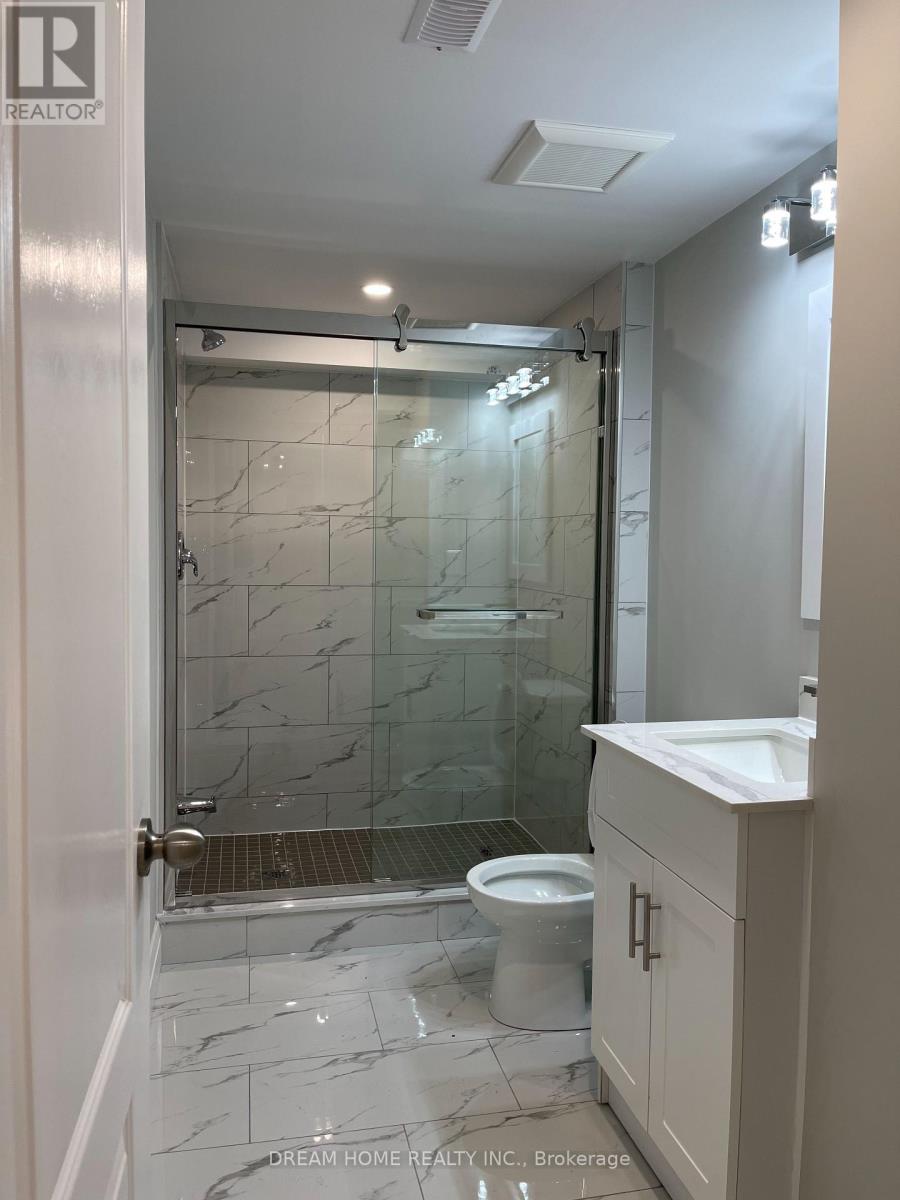 11 Garden Park Avenue, Toronto, Ontario M1S 1Z8 - Photo 4 - E12535196