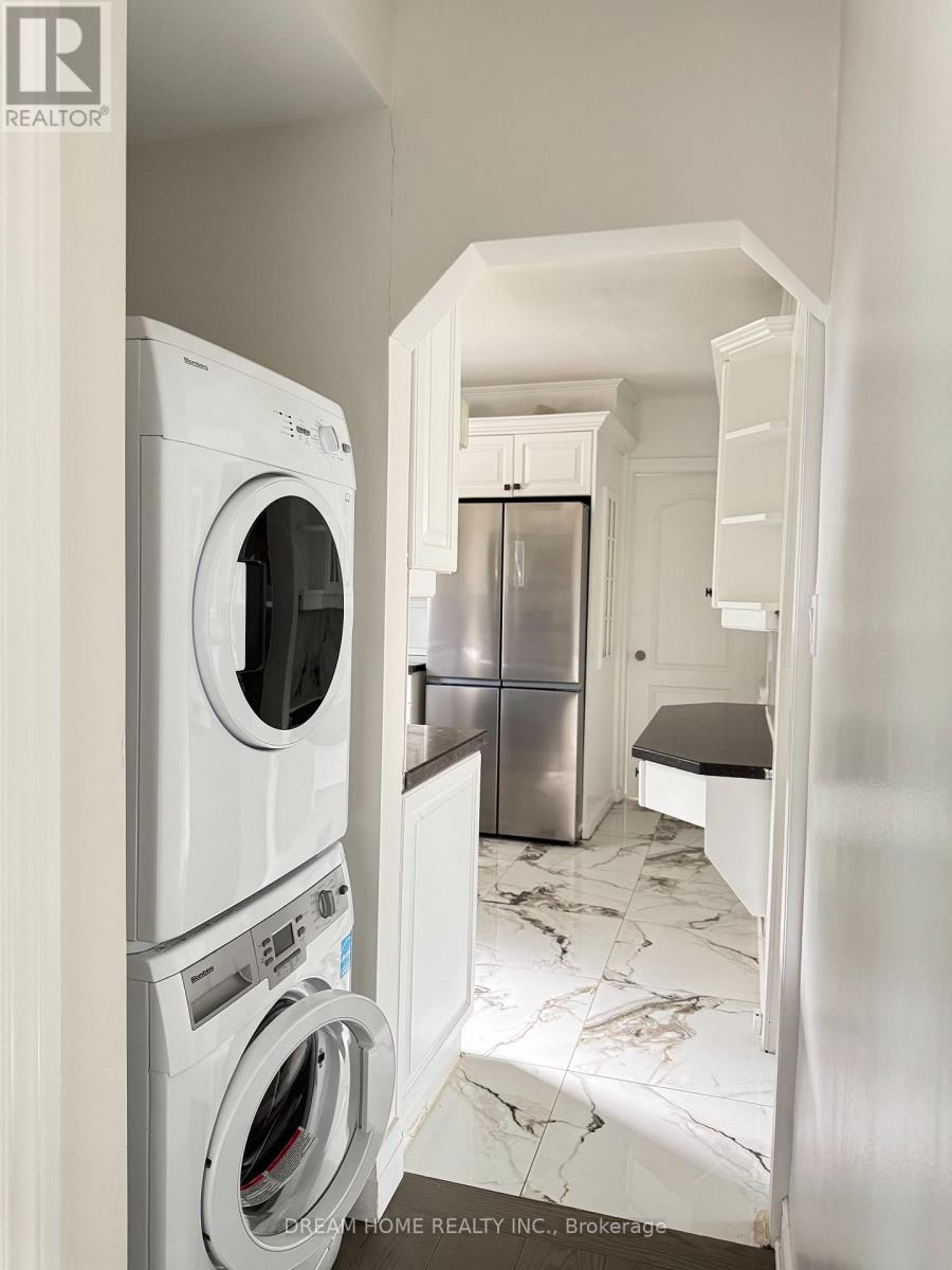 11 Garden Park Avenue, Toronto, Ontario M1S 1Z8 - Photo 8 - E12535196