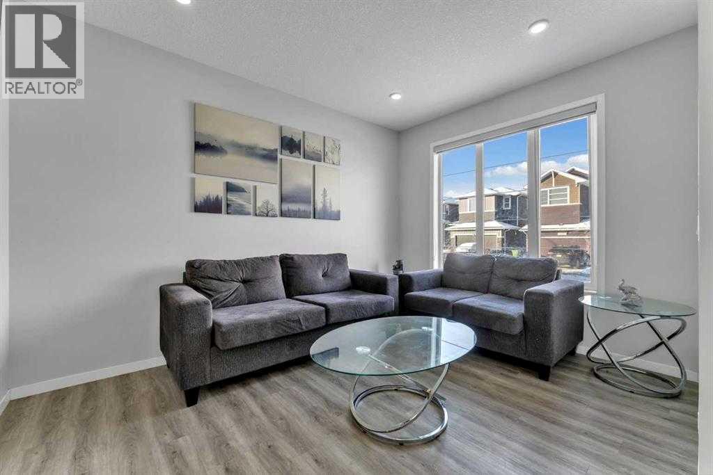 130 Red Sky Crescent Ne, Calgary, Alberta  T3N 1R2 - Photo 4 - A2260476