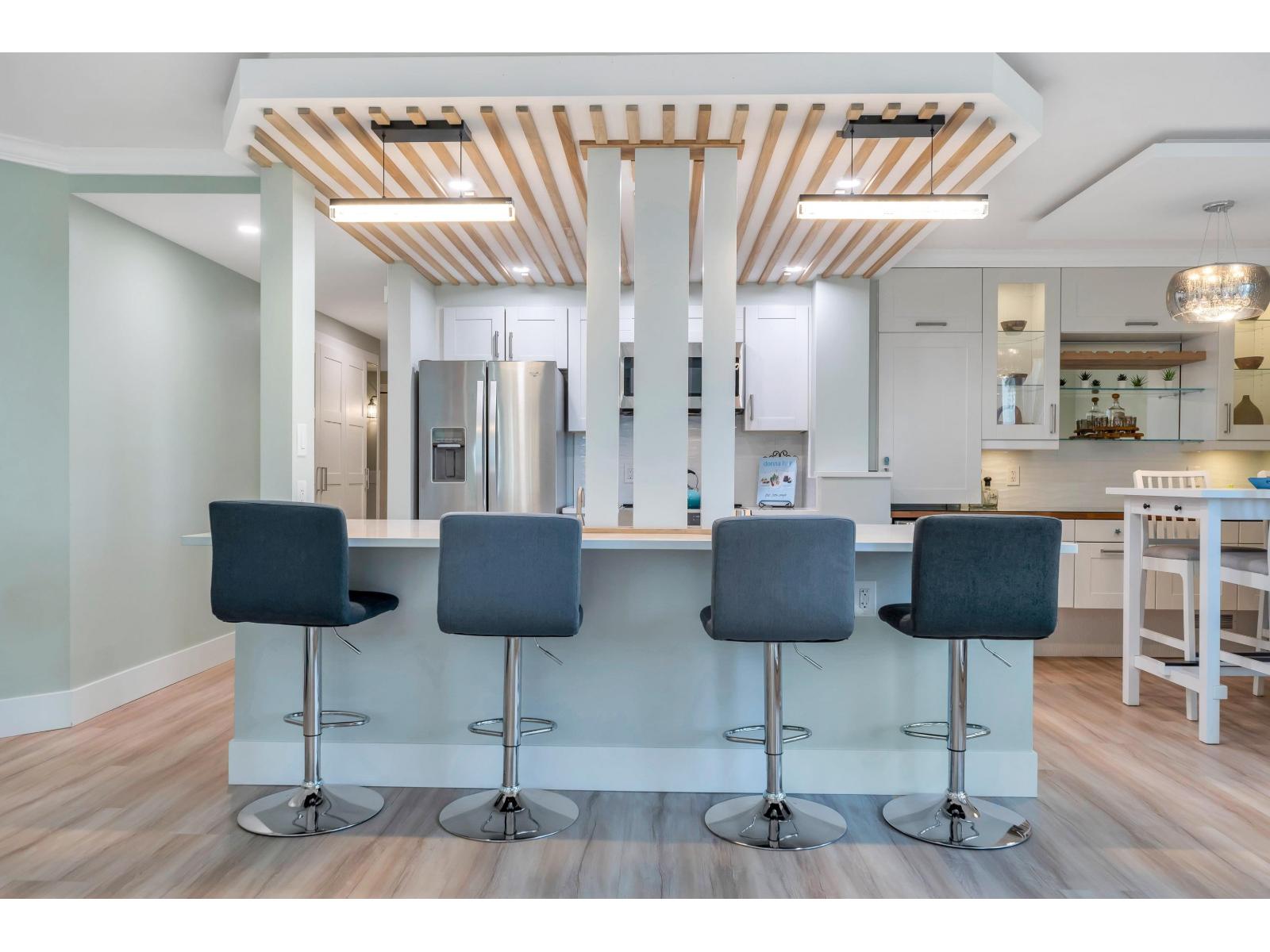 402 1480 Foster Street, White Rock, British Columbia  V4B 3X7 - Photo 8 - R3063540