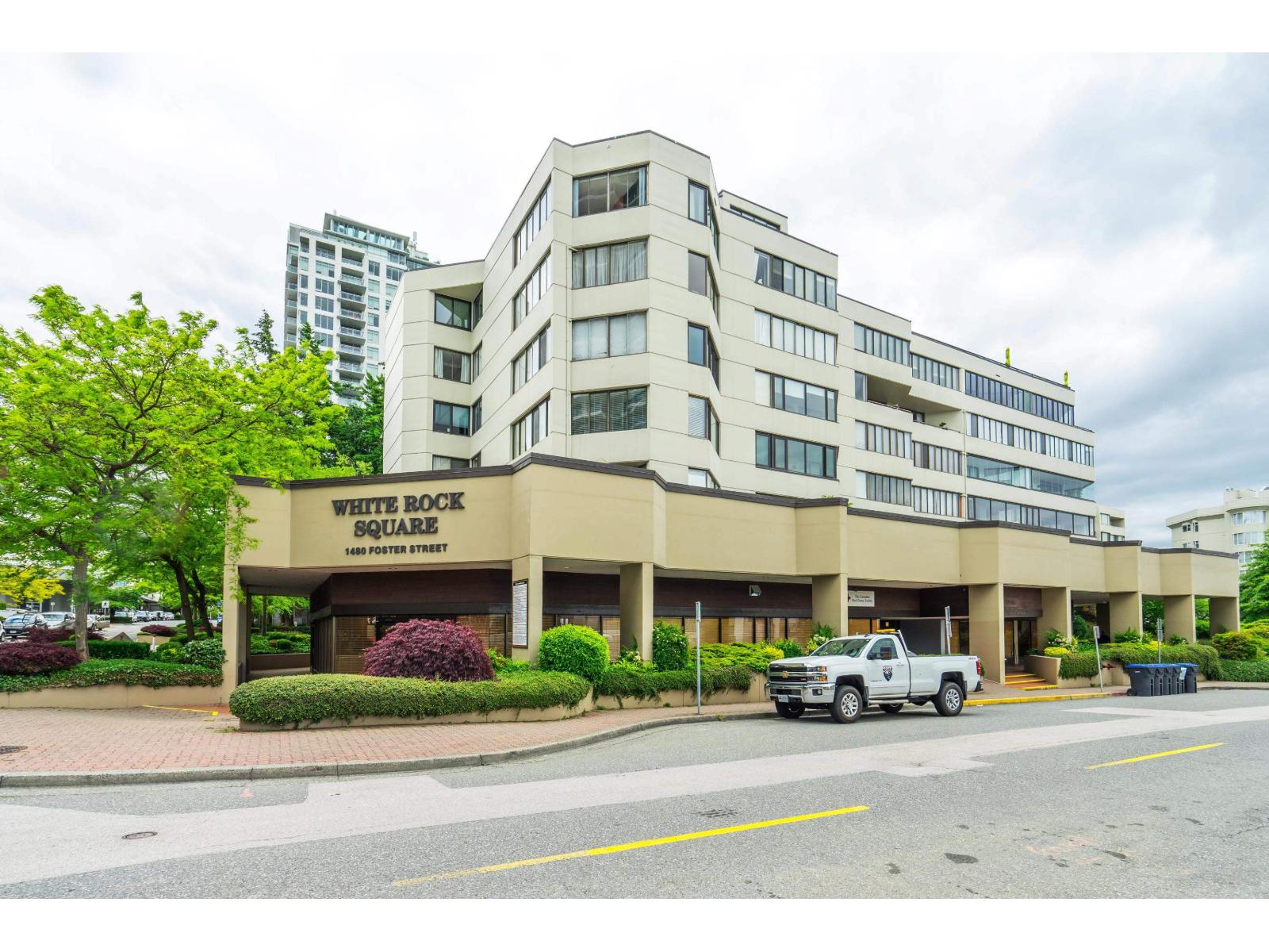 402 1480 FOSTER STREET, White Rock, British Columbia