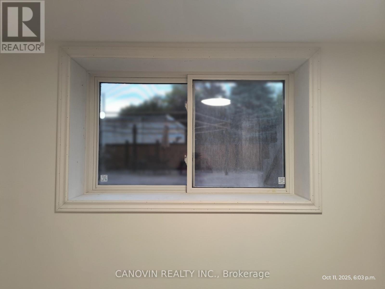 76 Pearson Avenue Pearson Avenue, Richmond Hill, Ontario L4C 6T8 - Photo 1 - N12535172