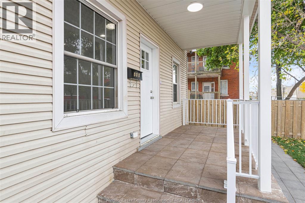 666 Brant, Windsor, Ontario N9A 3E6 - Photo 4 - 25028582