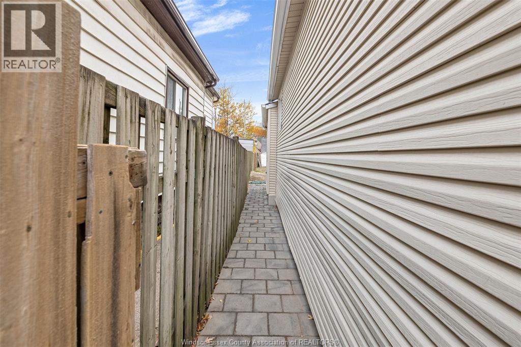 666 Brant, Windsor, Ontario N9A 3E6 - Photo 5 - 25028582