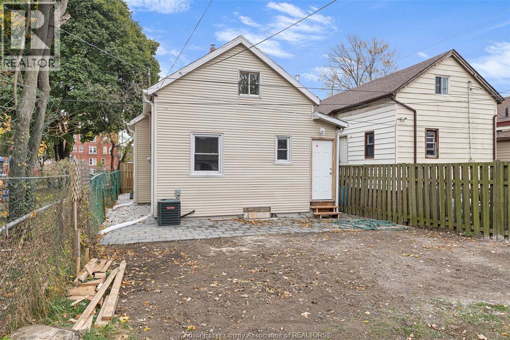 666 Brant, Windsor, Ontario N9A 3E6 - Photo 8 - 25028582