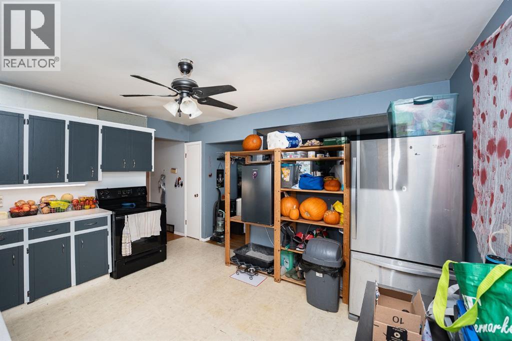 4524 73 Street Nw, Calgary, Alberta  T3B 2M4 - Photo 6 - A2267336