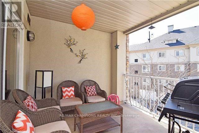 303 - 8 Dayspring Circle, Brampton, Ontario  L6P 2Z7 - Photo 7 - W12499268