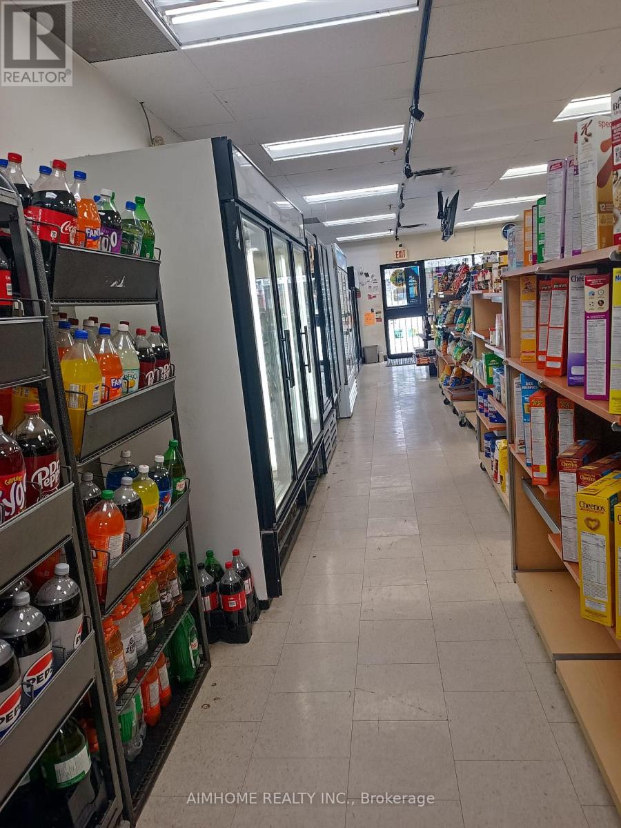 1141 Highbury Avenue N, London East, Ontario  N5Y 1A5 - Photo 10 - X12535158