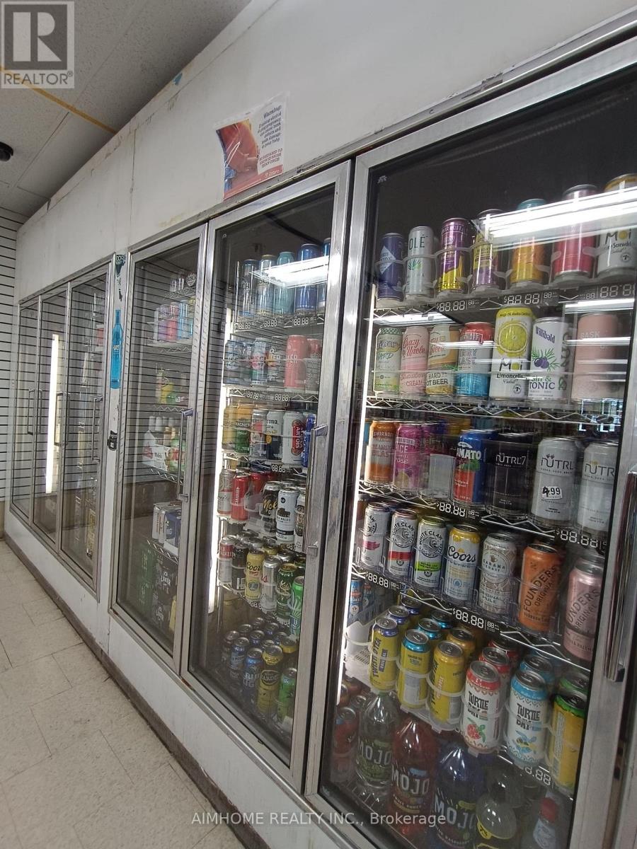 1141 Highbury Avenue N, London East, Ontario  N5Y 1A5 - Photo 4 - X12535158