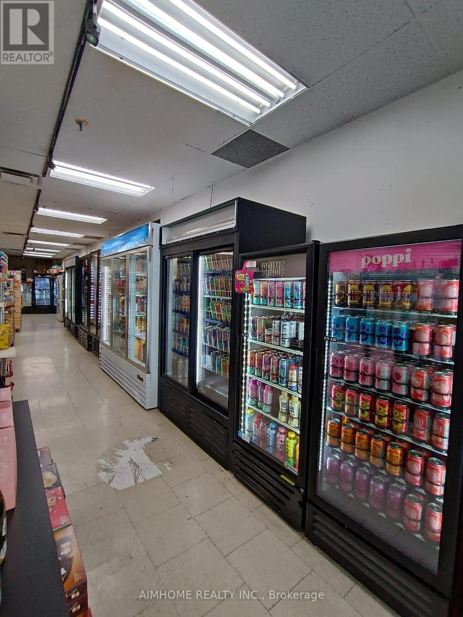 1141 Highbury Avenue N, London East, Ontario  N5Y 1A5 - Photo 5 - X12535158