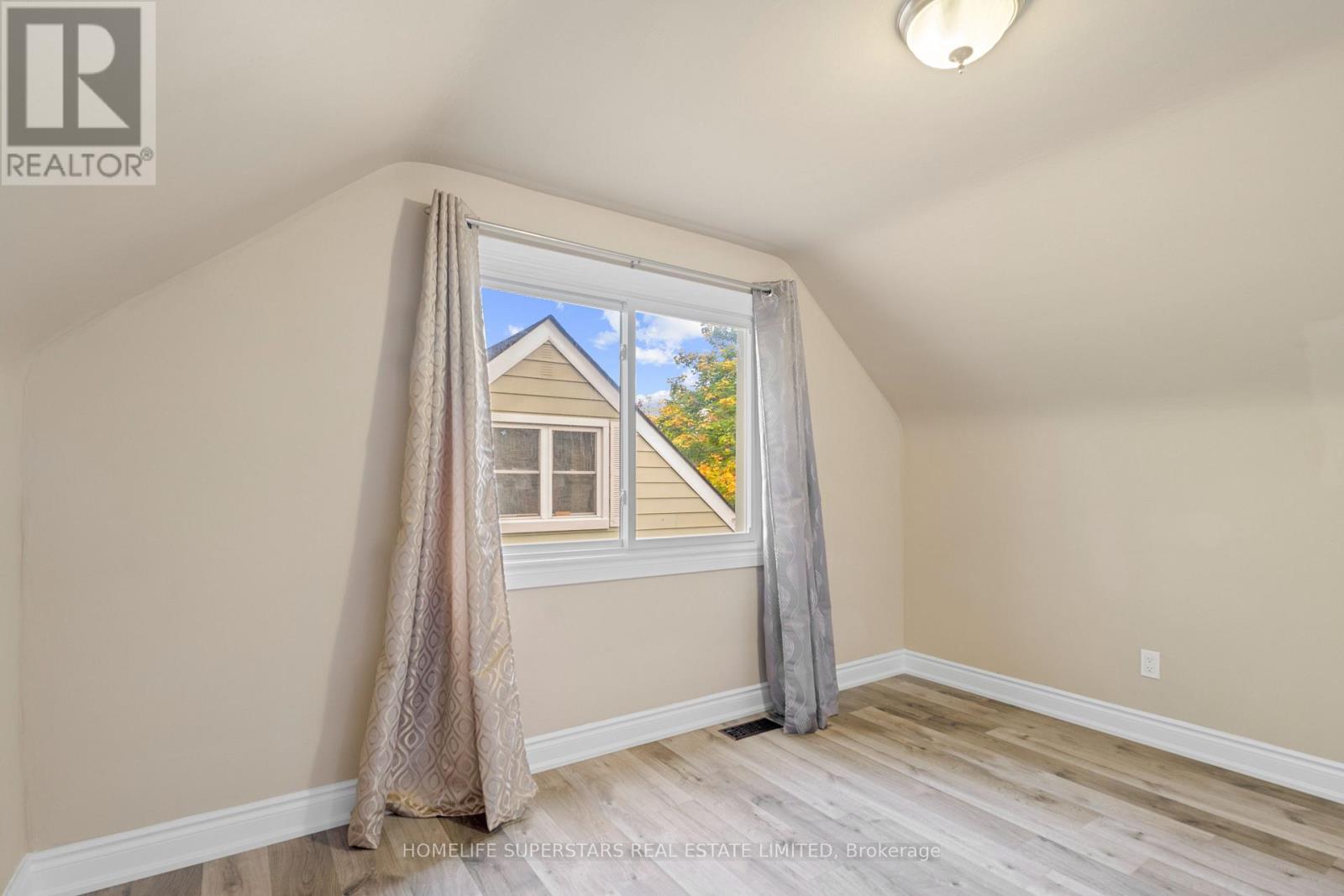 13 Lewis Street, Hamilton, Ontario  L8H 6C3 - Photo 13 - X12535160