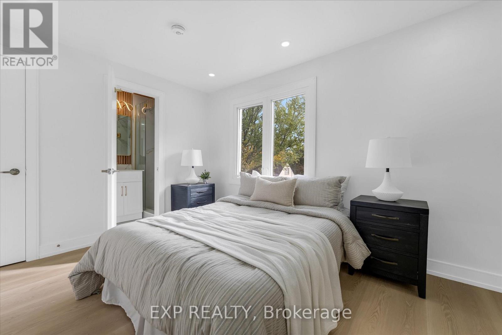 24 Eaton Place, Hamilton, Ontario  L8H 1N7 - Photo 12 - X12535170