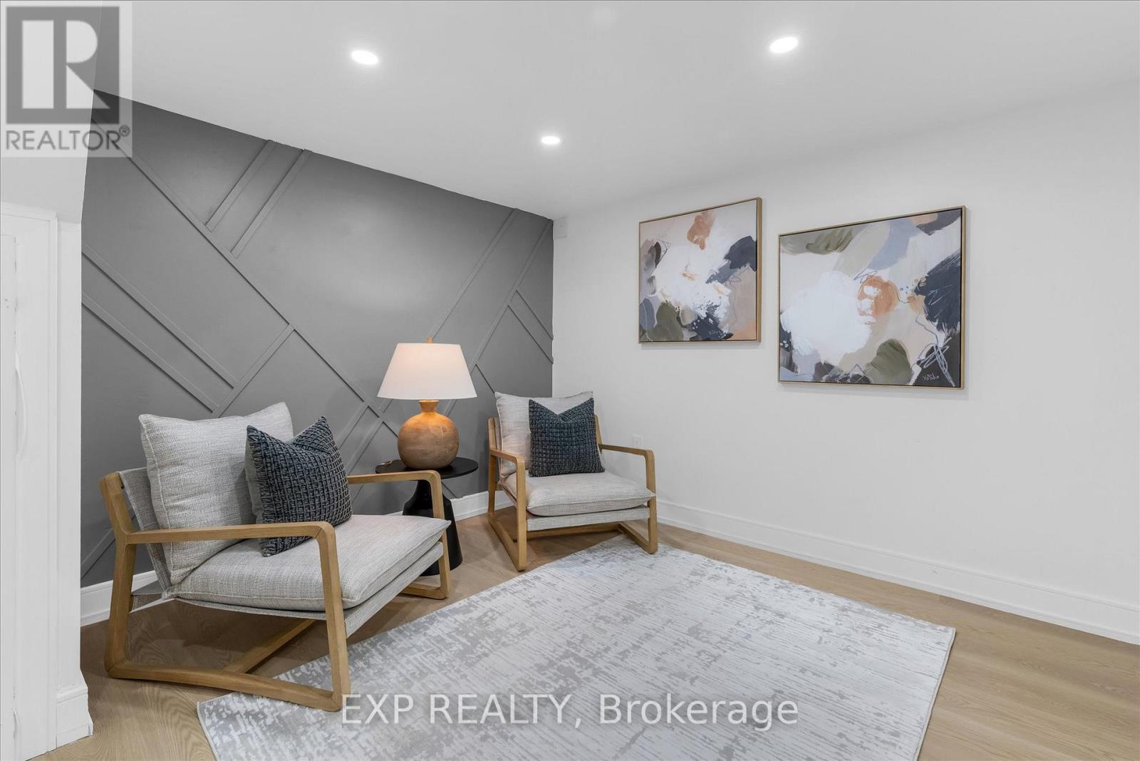 24 Eaton Place, Hamilton, Ontario  L8H 1N7 - Photo 23 - X12535170