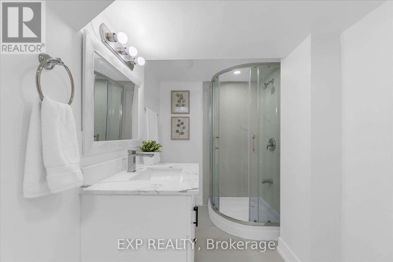 24 Eaton Place, Hamilton, Ontario  L8H 1N7 - Photo 25 - X12535170