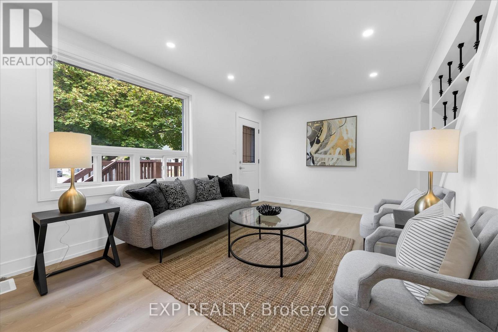 24 Eaton Place, Hamilton, Ontario  L8H 1N7 - Photo 9 - X12535170