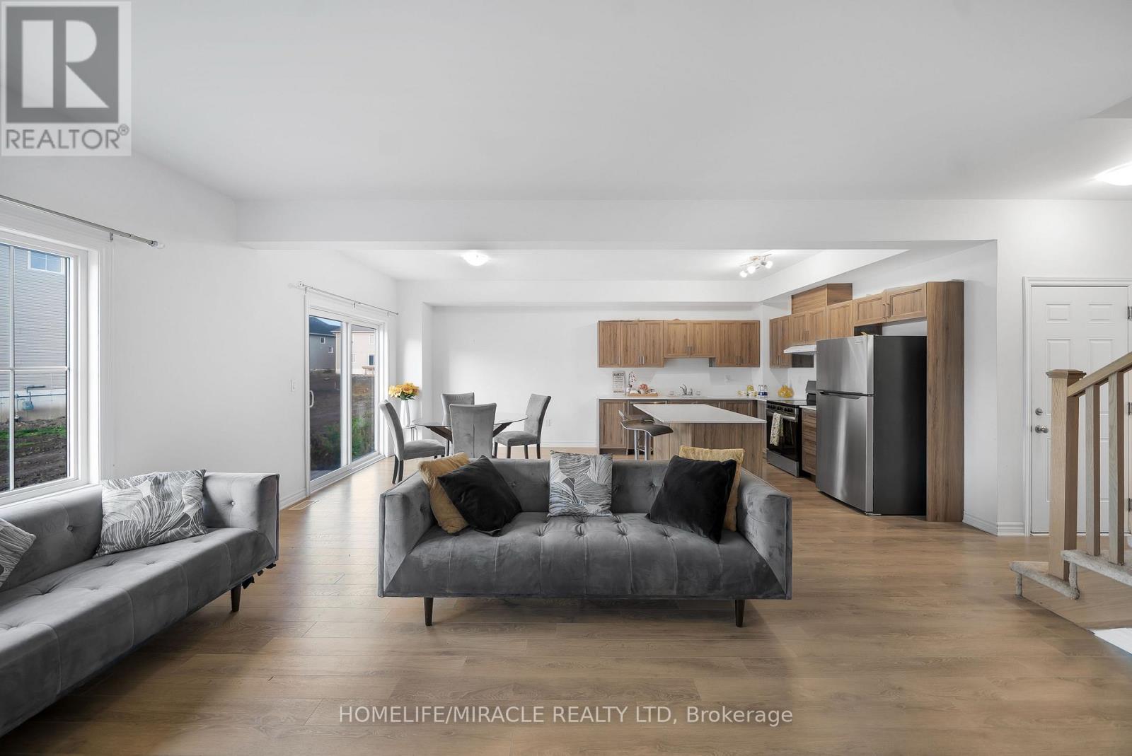 23 Lincoln Drive, Belleville, Ontario  K8N 0T6 - Photo 10 - X12535200