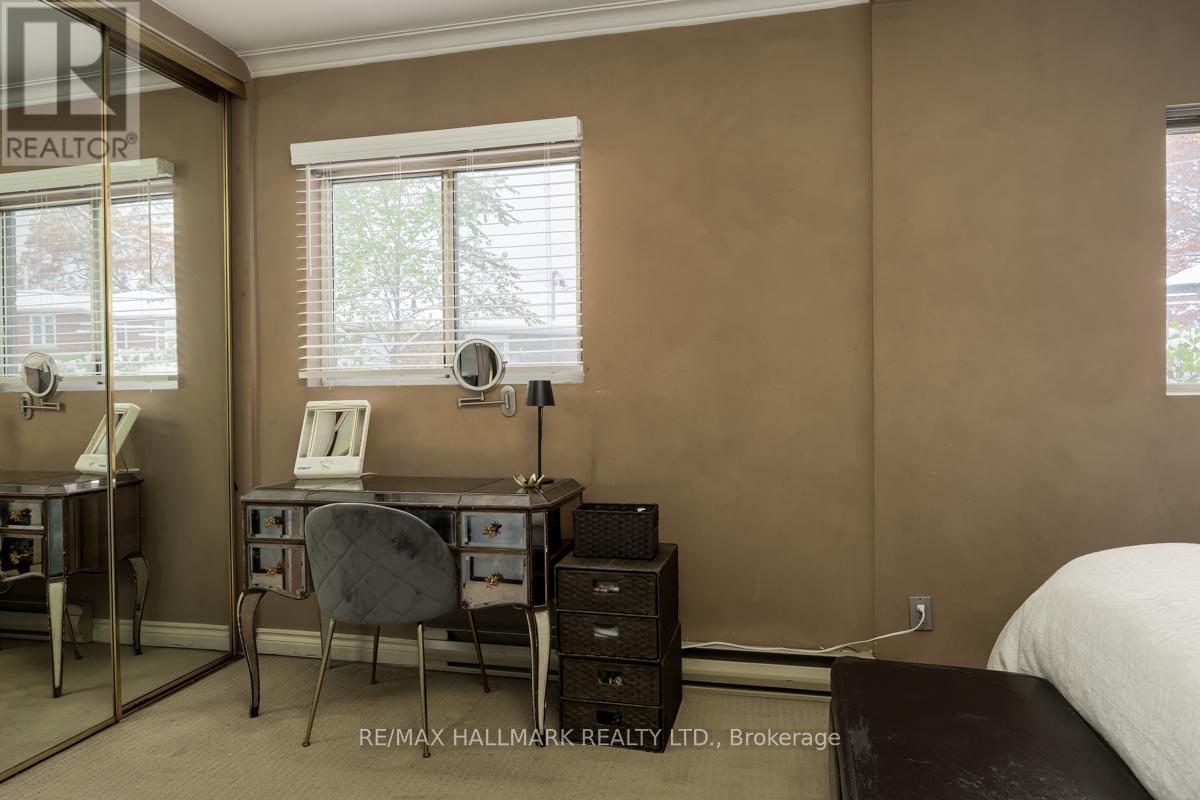 22 Airley Crescent, Toronto, Ontario  M4K 4H6 - Photo 10 - E12534058