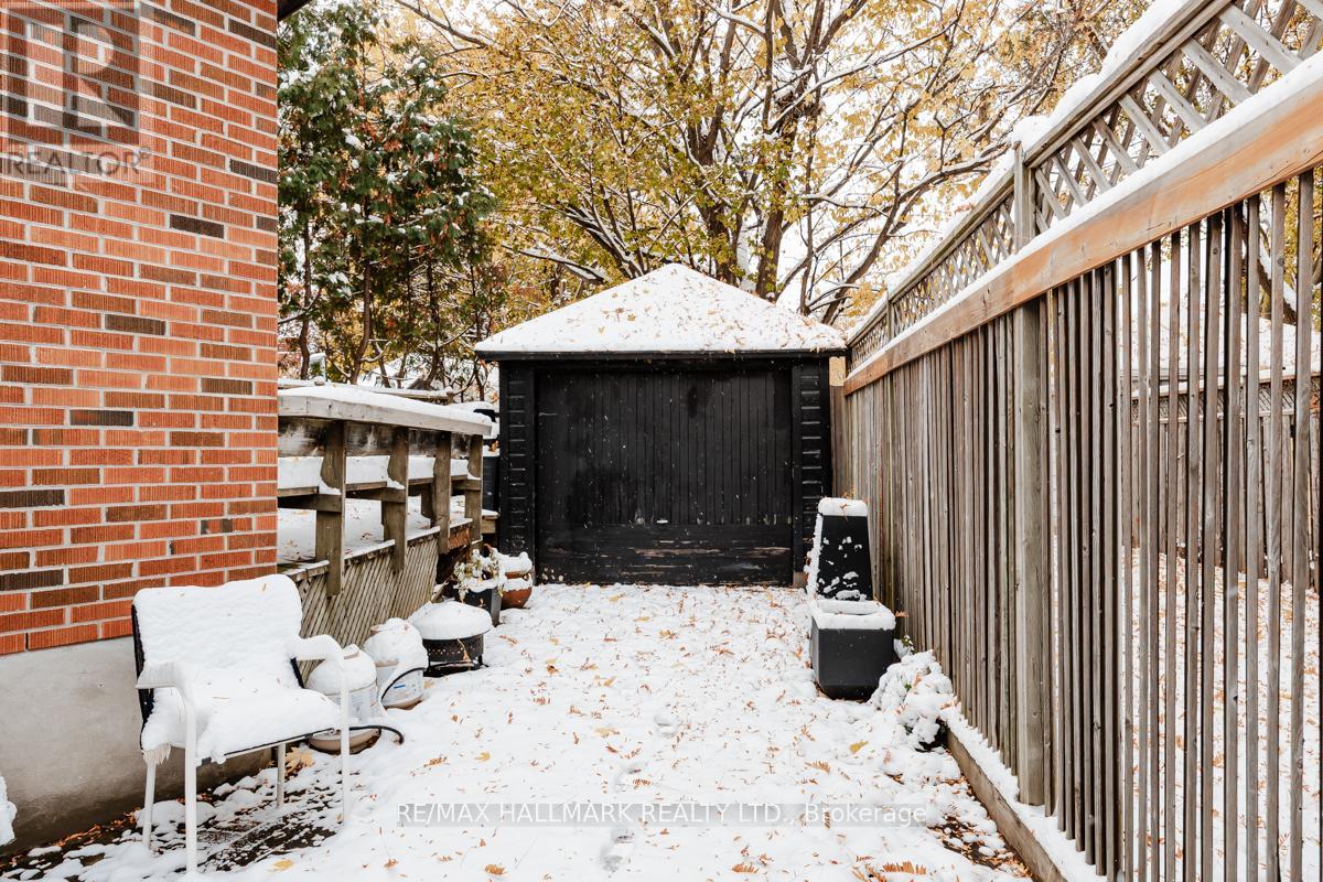 22 Airley Crescent, Toronto, Ontario  M4K 4H6 - Photo 15 - E12534058