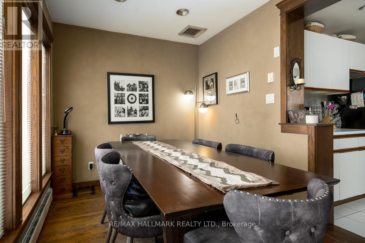 22 Airley Crescent, Toronto, Ontario  M4K 4H6 - Photo 8 - E12534058