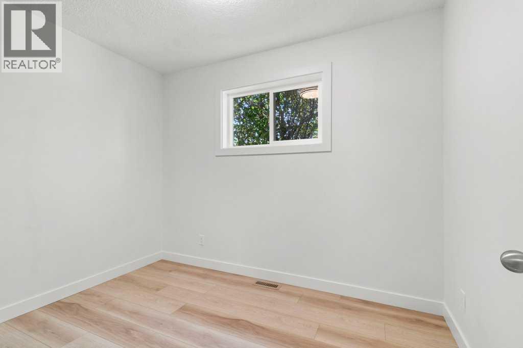 5016 44 Street, Sylvan Lake, Alberta  T4S 1C4 - Photo 9 - A2256855