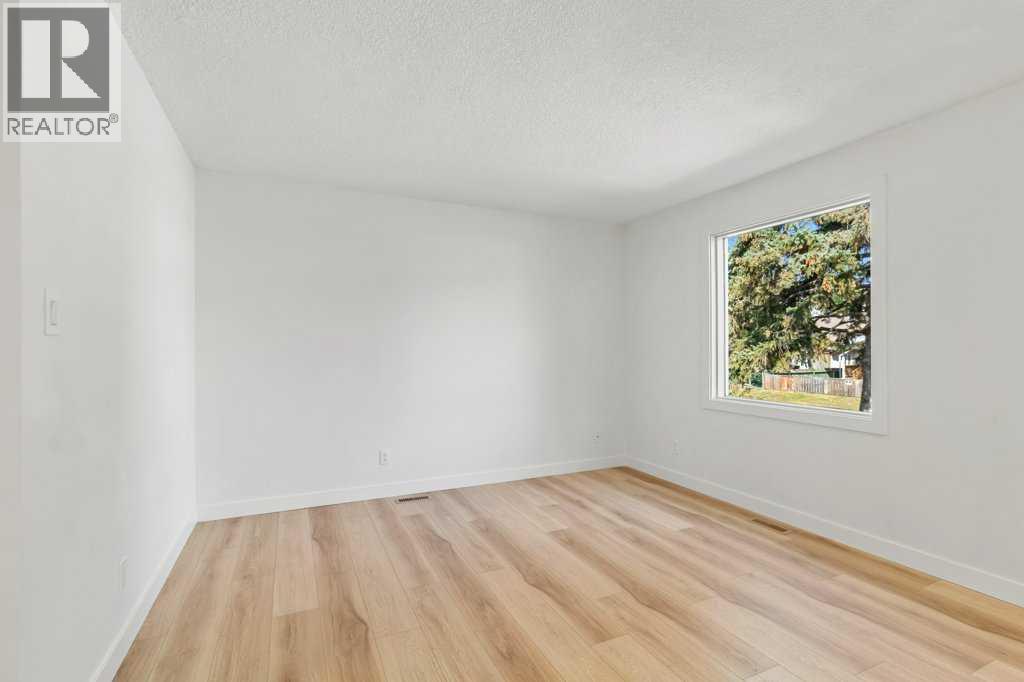 5016 44 Street, Sylvan Lake, Alberta  T4S 1C4 - Photo 6 - A2256855