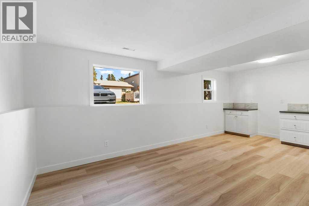 5016 44 Street, Sylvan Lake, Alberta  T4S 1C4 - Photo 12 - A2256855