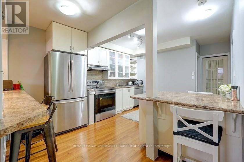 834 Sheppard Avenue W, Toronto, Ontario  M3H 2T1 - Photo 2 - C12535232