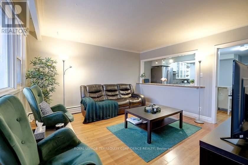 834 Sheppard Avenue W, Toronto, Ontario  M3H 2T1 - Photo 3 - C12535232