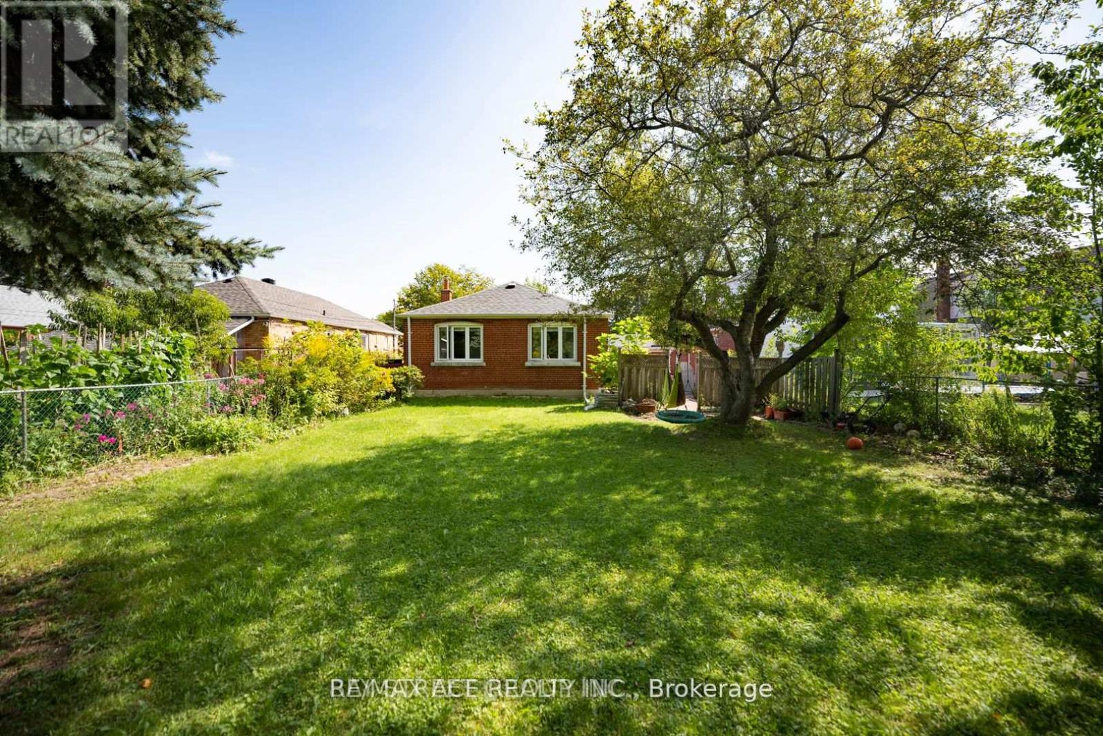 Bsmt - 98 Canlish Road, Toronto, Ontario  M1P 1S9 - Photo 10 - E12535210