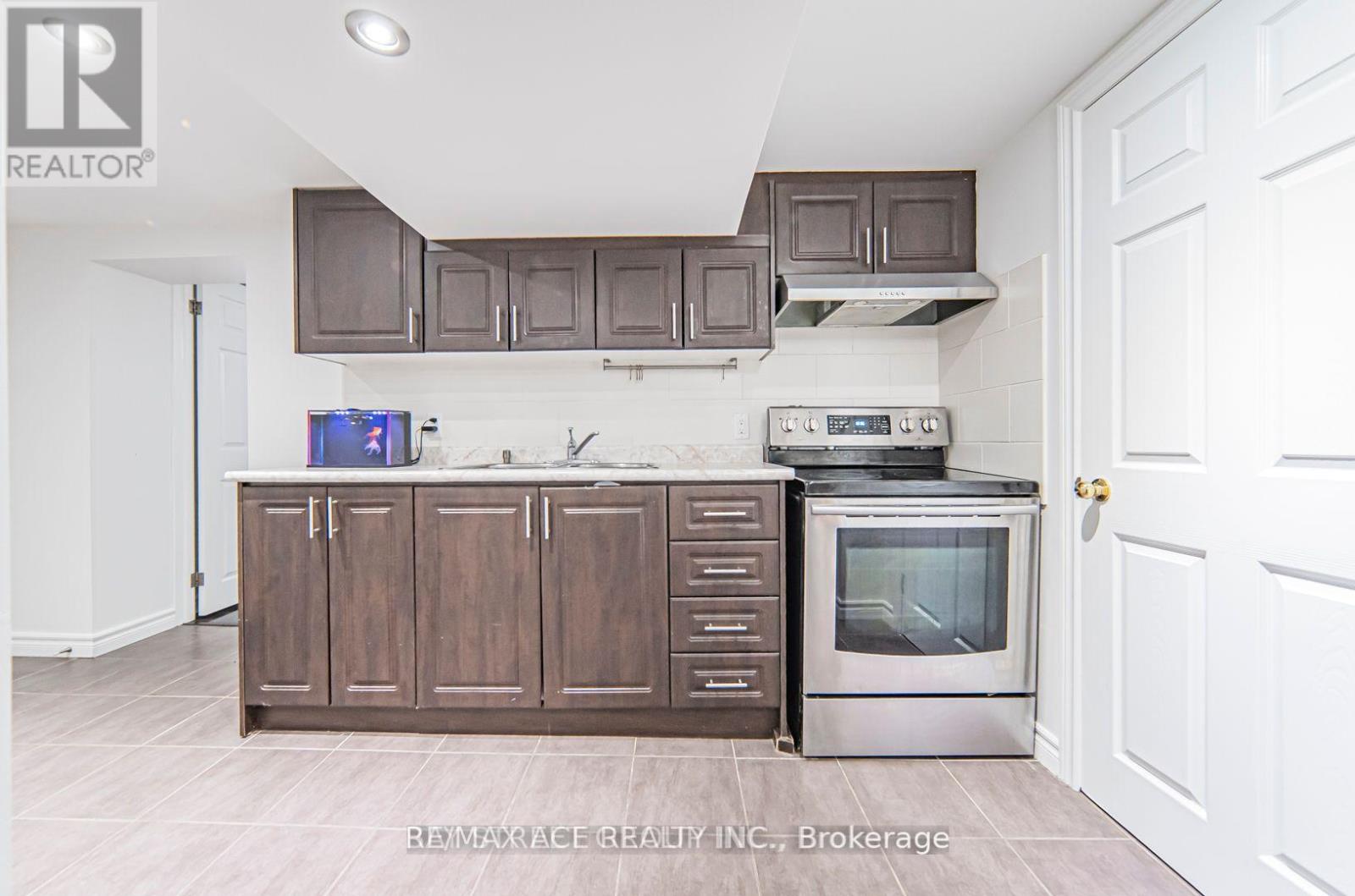 Bsmt - 98 Canlish Road, Toronto, Ontario  M1P 1S9 - Photo 3 - E12535210