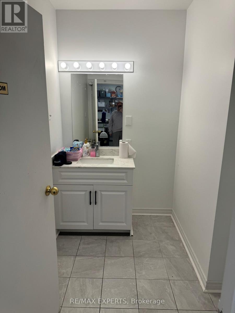 14 - 201 Spinnaker Way, Vaughan, Ontario  L4K 5E5 - Photo 16 - N12535206