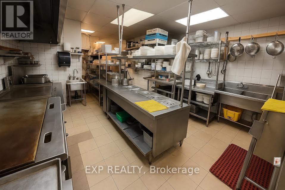 6 - 627 River Road W, Wasaga Beach, Ontario  L9Z 2P1 - Photo 3 - S12535224