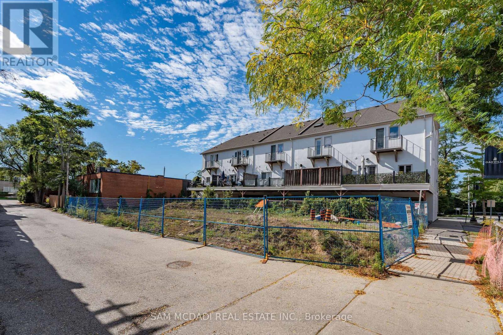 138 Dunn Street, Oakville, Ontario  L6J 3E2 - Photo 26 - W12535122