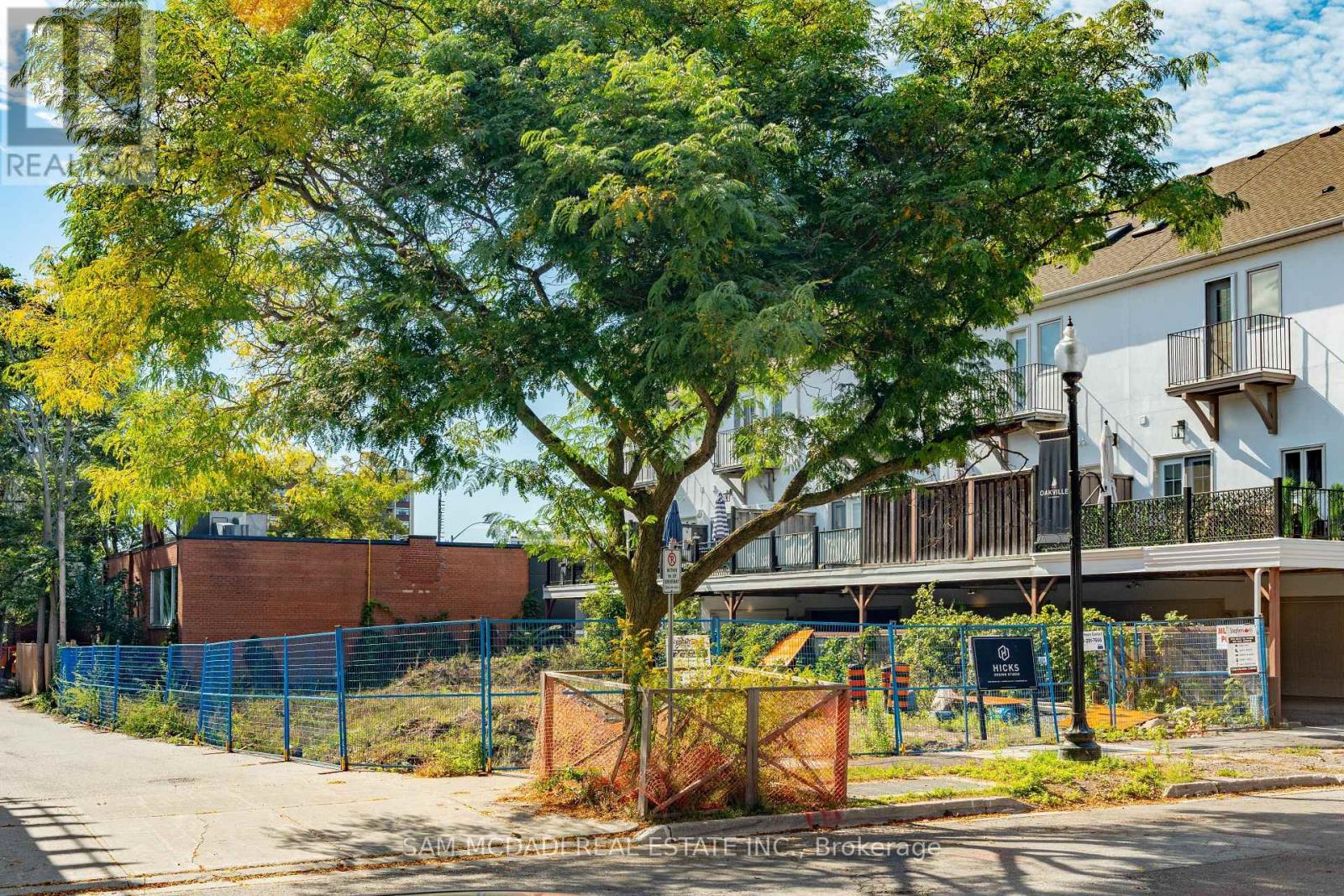 138 Dunn Street, Oakville, Ontario  L6J 3E2 - Photo 27 - W12535122