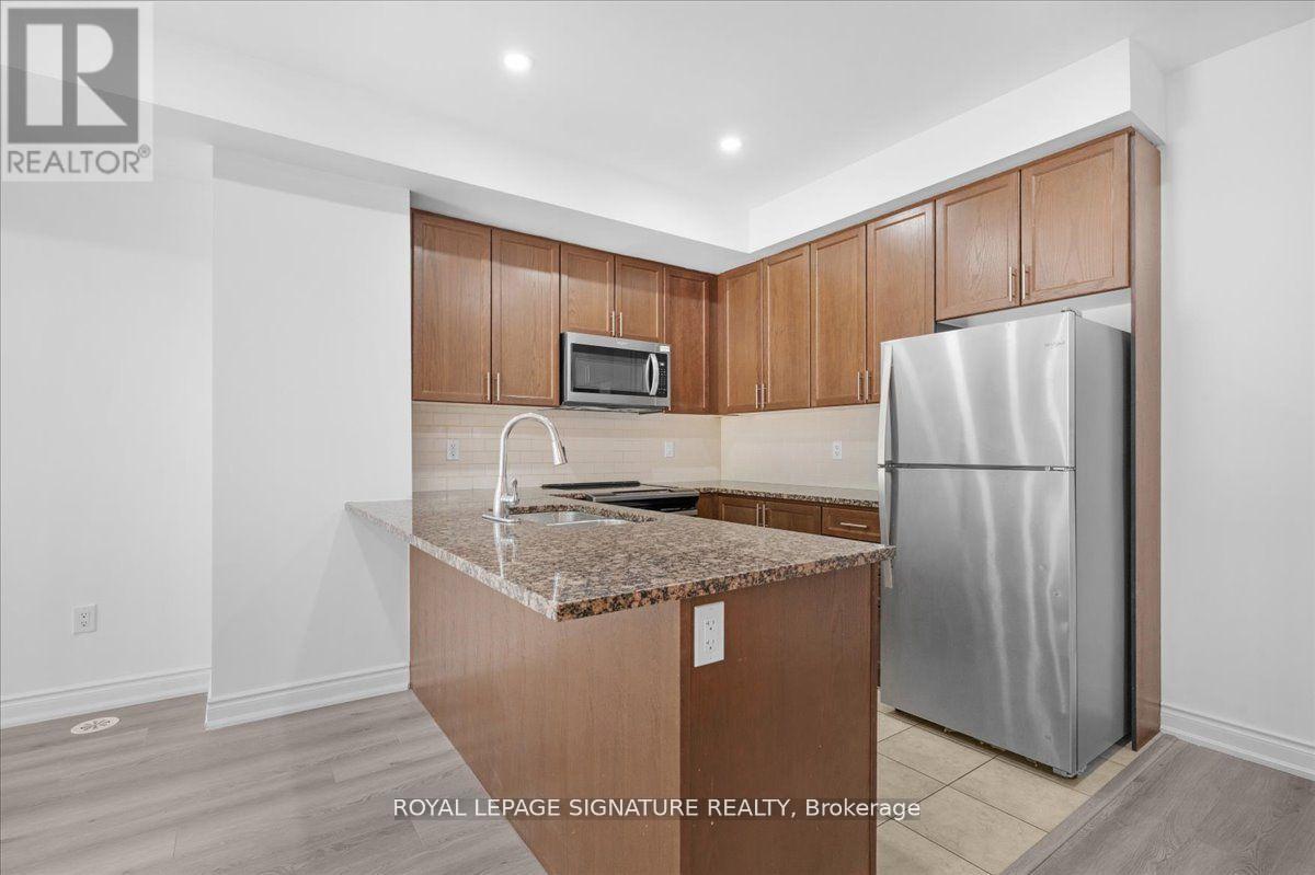 61 - 35 Applewood Lane, Toronto, Ontario M9C 0C1 - Photo 10 - W12535130