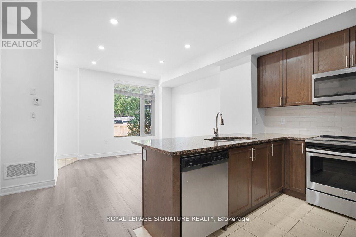 61 - 35 Applewood Lane, Toronto, Ontario M9C 0C1 - Photo 12 - W12535130
