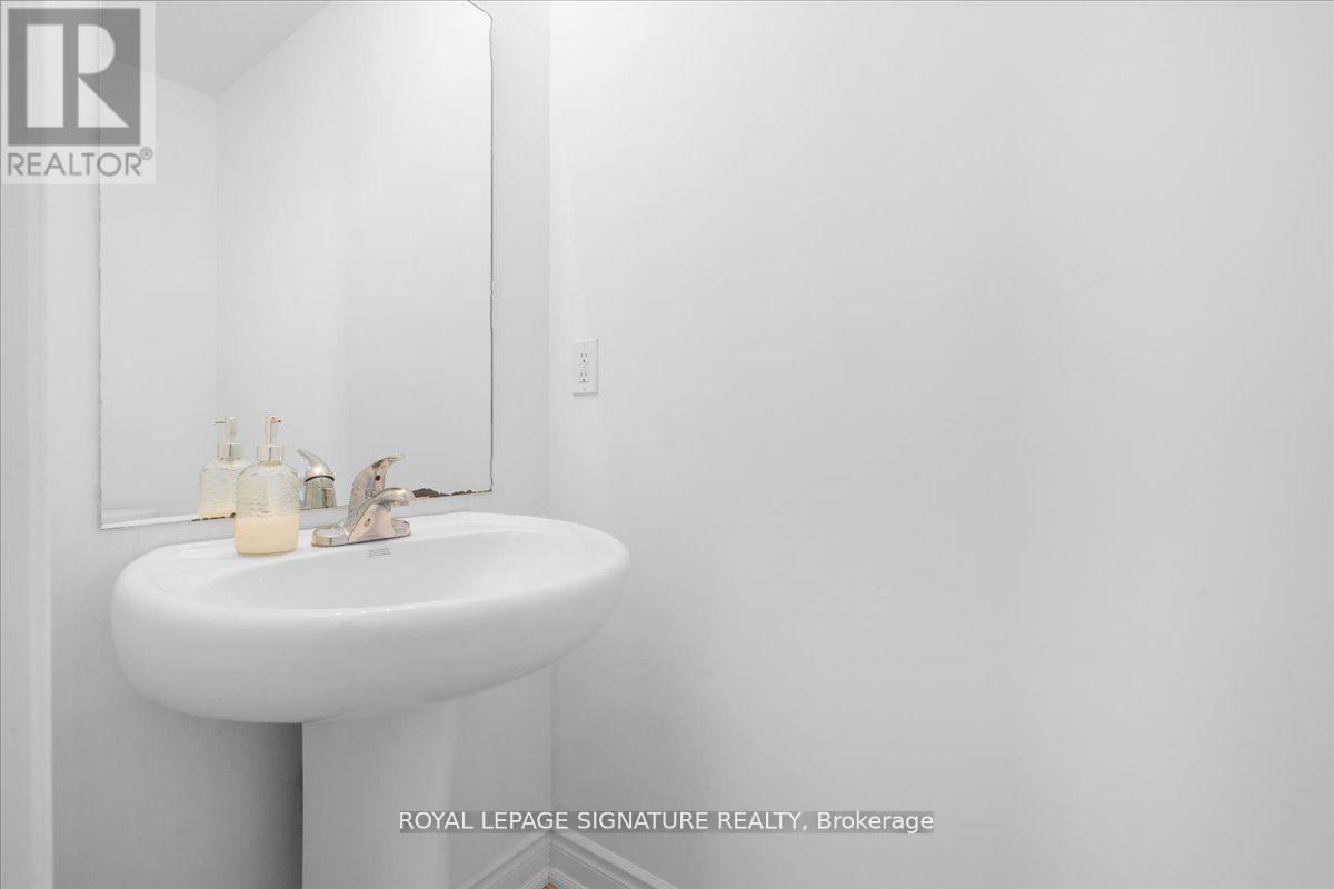 61 - 35 Applewood Lane, Toronto, Ontario M9C 0C1 - Photo 14 - W12535130